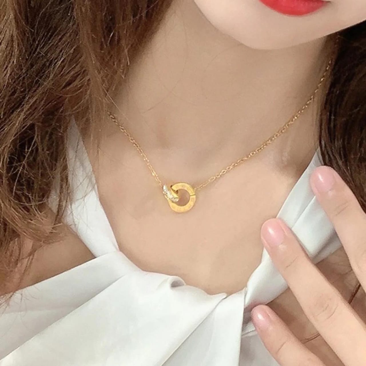 Minimalist Gold Circle Ring Pendant Necklace | Dainty Crystal Charm Chain For Women